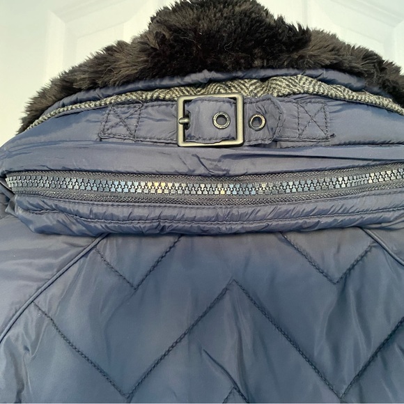 Winter coat - Picture 3 of 11